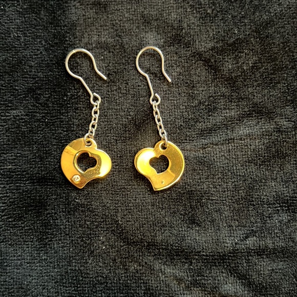 Plated gold hearts, unsure if chain and hooks are gold. - Picture 2 of 4